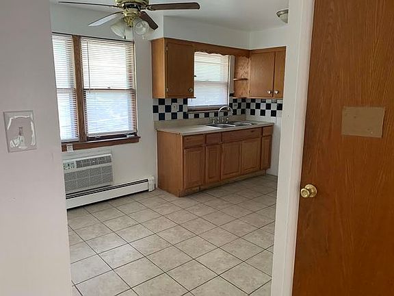2nd image of 72 E 138th St APT D3