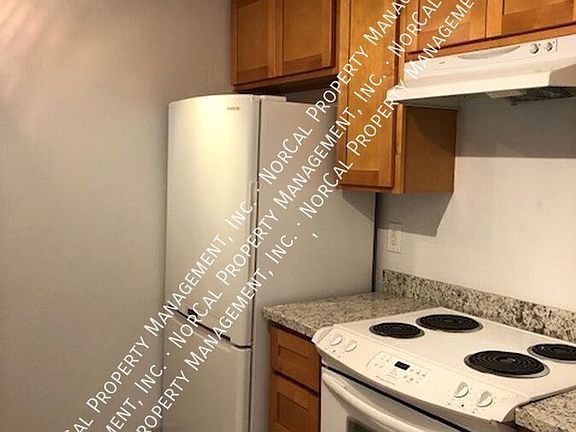 4th image of 1269 Poplar Ave APT 302