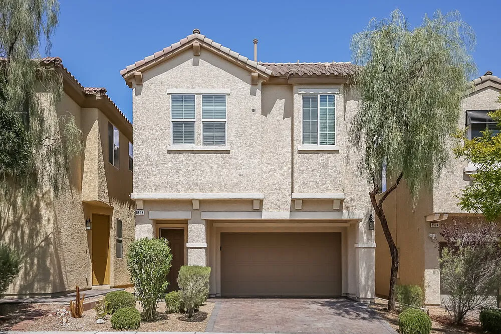 3 bed, 2.5 bath, 1702 sqft, $2,190 — Photo 1