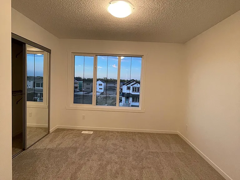 1209 McLeod Ave — Photo 2