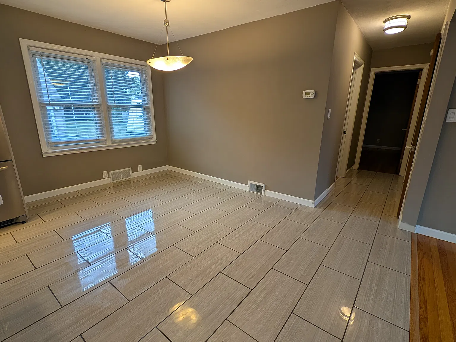 3 bed, 2031 sqft, $2,500 — Photo 4