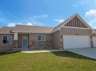 2636 17th St NW, Minot, ND 58703