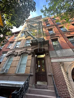 Rented by Camelot Realty Group | media 12