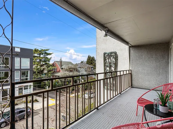 632 13th Avenue E #12, Seattle, WA 98102
