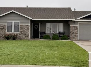 2813 Barbara Ln E, Dodge City, KS 67801