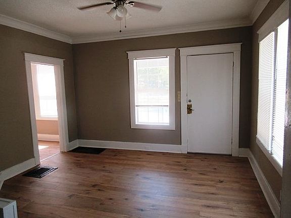 2nd image of 1664 Nelson Ave