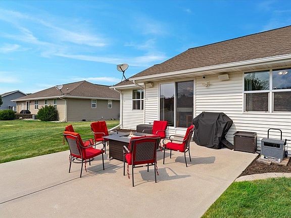 5th image of 2540 Manitowoc Rd