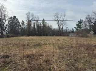 4235 Quick Rd, Holly, MI 48442