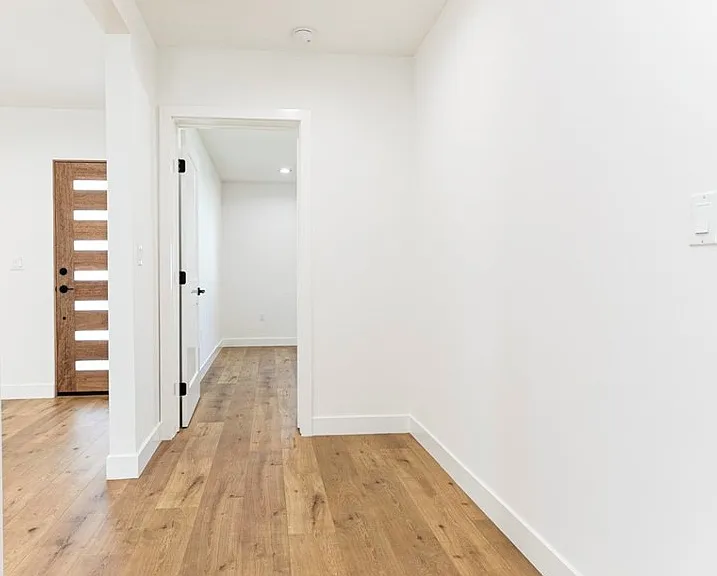 12340 Lull St — Photo 17
