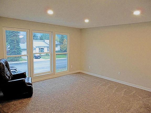 2nd image of 1903 E Sundance Dr