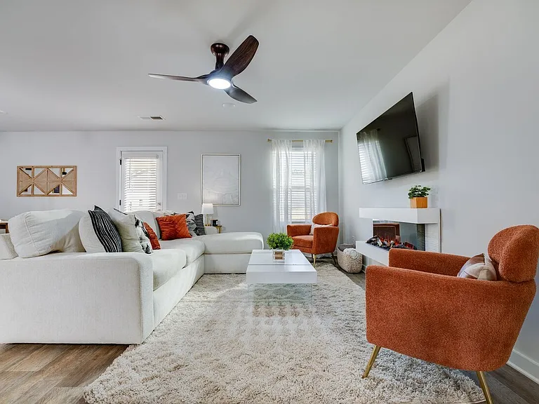 3546 Station Dr — Photo 4