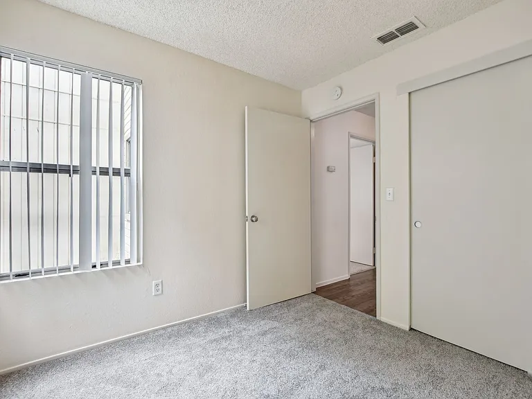 Riverview Ranch Apartments — Photo 52