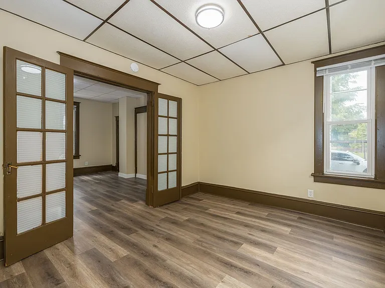 343 N Main St — Photo 5