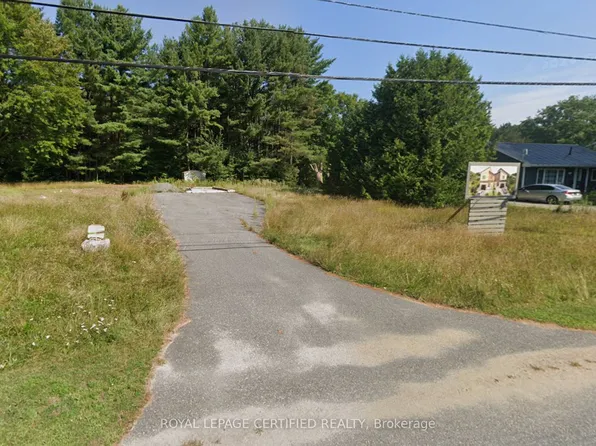 247 Maple St, Bracebridge, ON P1L 1K3