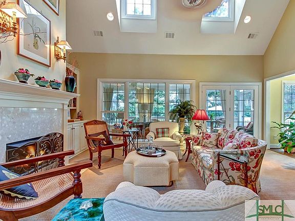 5th image of 1 Mizzenmast Ln