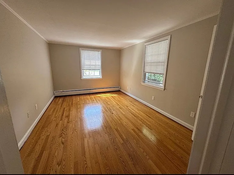 194 Woodrow St #B — Photo 4