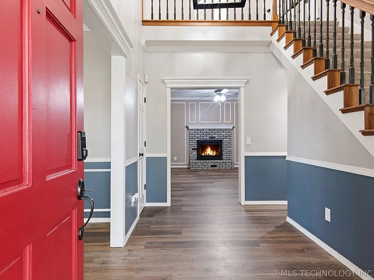9718 S 99th East Ave — Photo 4
