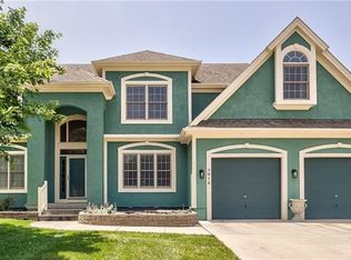 4018 SW Flintrock Dr, Lees Summit, MO 64082