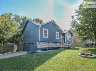 123 E Laredo Trl, Raymore, MO 64083