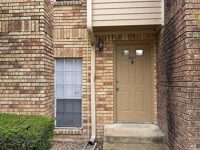3600 Jeanetta St #901 — Photo 1
