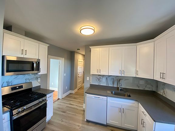 4th image of 11 Dudley St #2