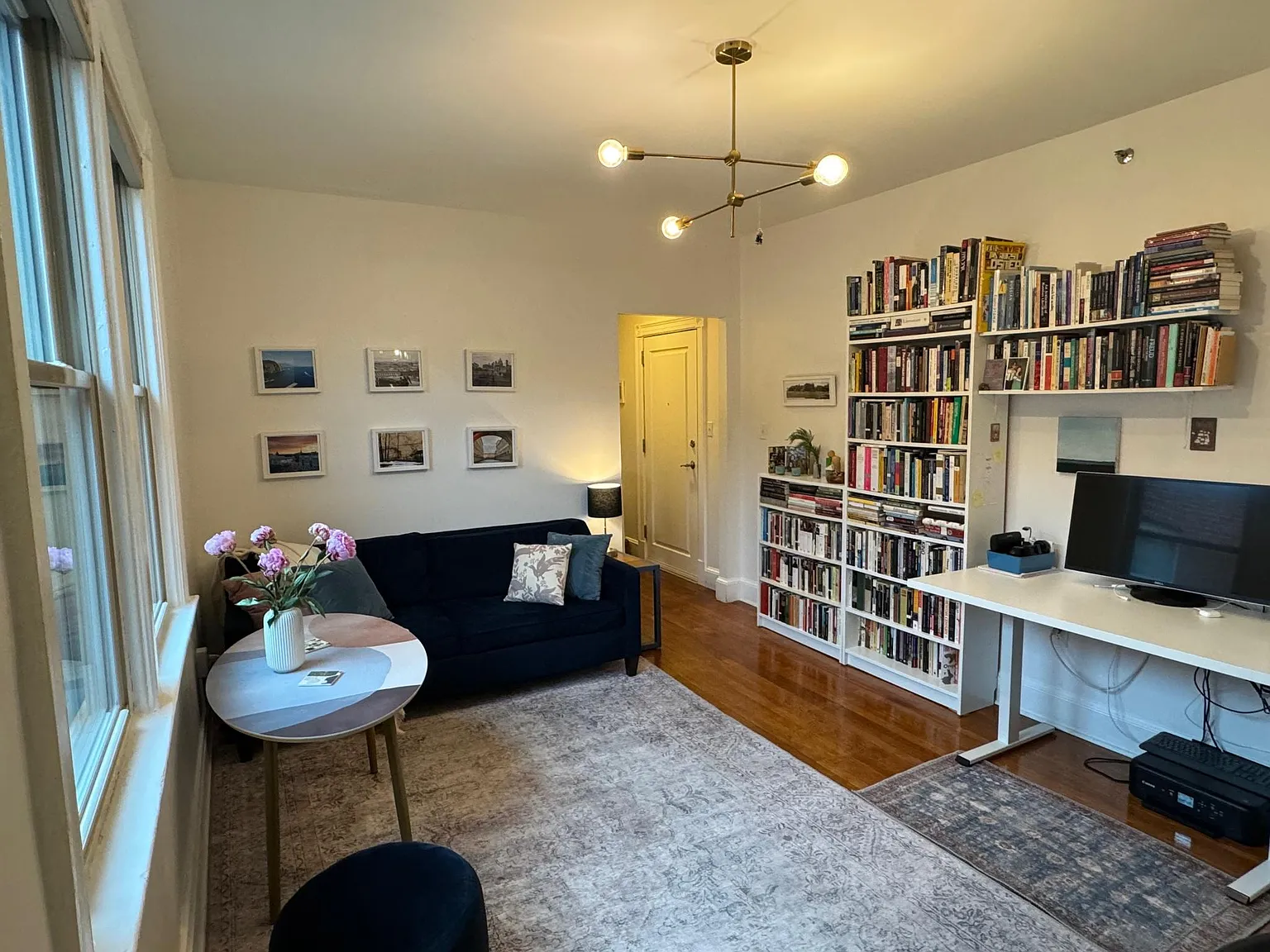 1 bed, 560 sqft, $2,100 — Photo 3