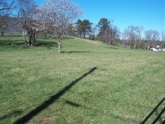 4th image of 8338 Sanderson Dr