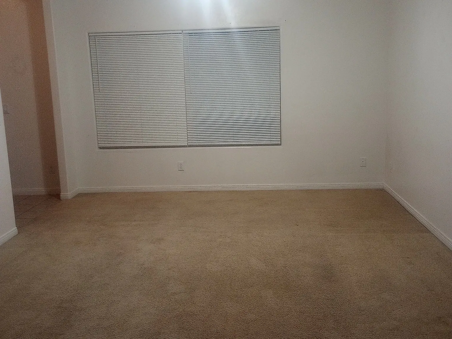 2 bed, 2.5 bath, 1800 sqft, $1,795 — Photo 4
