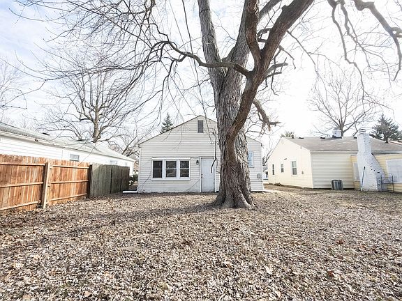 3rd image of 4034 N Temple Ave