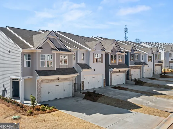 6654 Corryton St, Flowery Branch, GA 30542