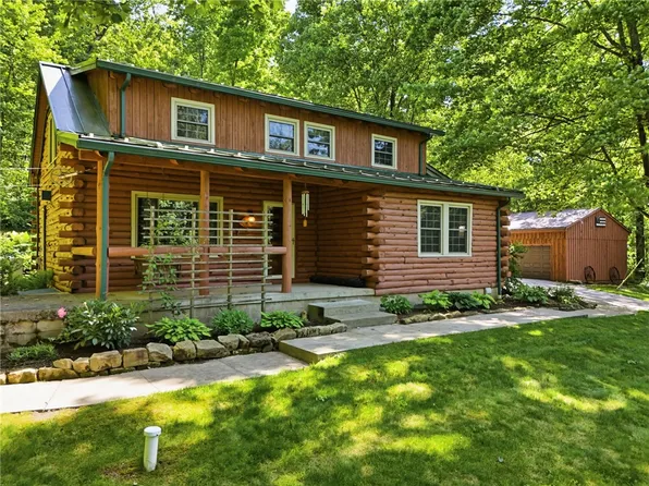 194 Foster Rd, Beaver Falls, PA 15010