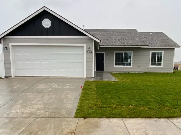2933 Cardinal Pl, Umatilla, OR 97882