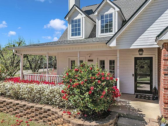 3rd image of 3801 Holly Ridge Dr