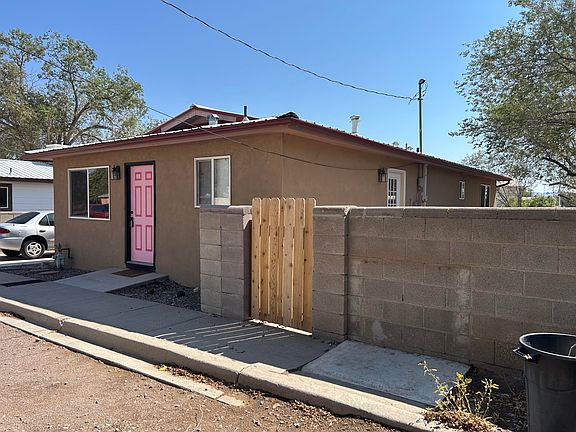 2nd image of 602 La Mesa Dr