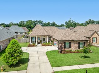 18135 Old Reserve Dr, Prairieville, LA 70769