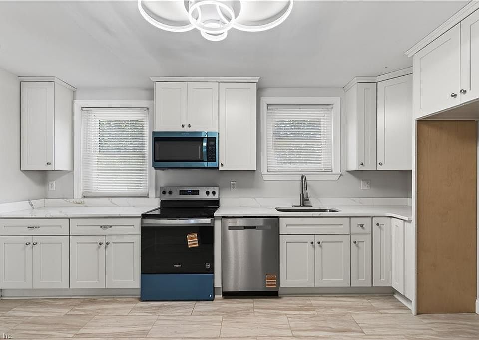 1st image of 412 West Rd