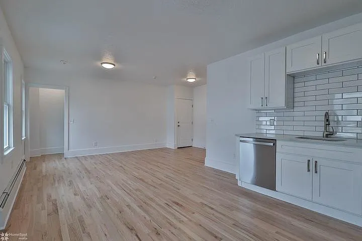 1154 Northampton St #3 — Photo 9