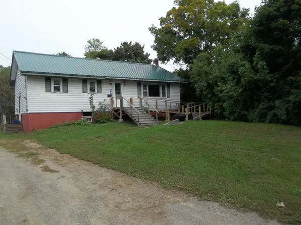 22 Garfield Street, Calais, ME 04619