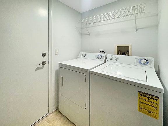 5th image of 39723 N Warren Ln