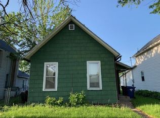 266 21st Ave N, Clinton, IA 52732