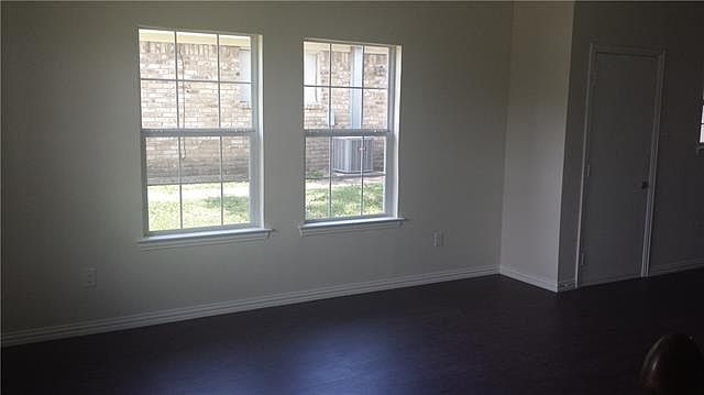 2nd image of 3601 Jewel St