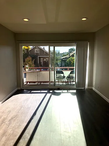 10 Moss Ave #10 Photo 1