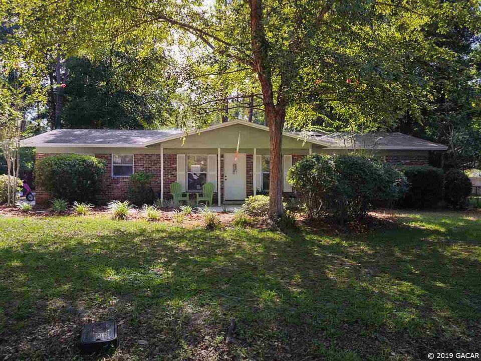 1st image of 1309 NW 39th Dr