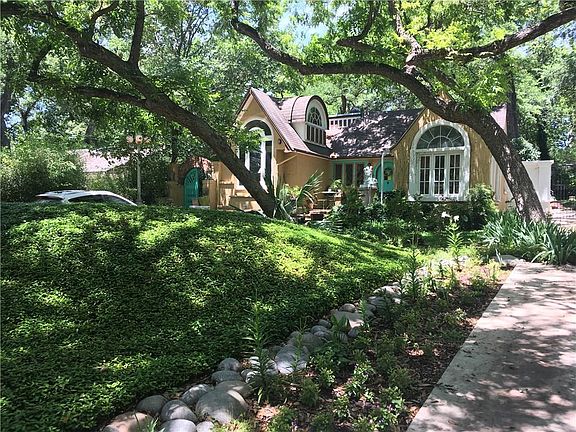 5th image of 8715 Groveland Dr