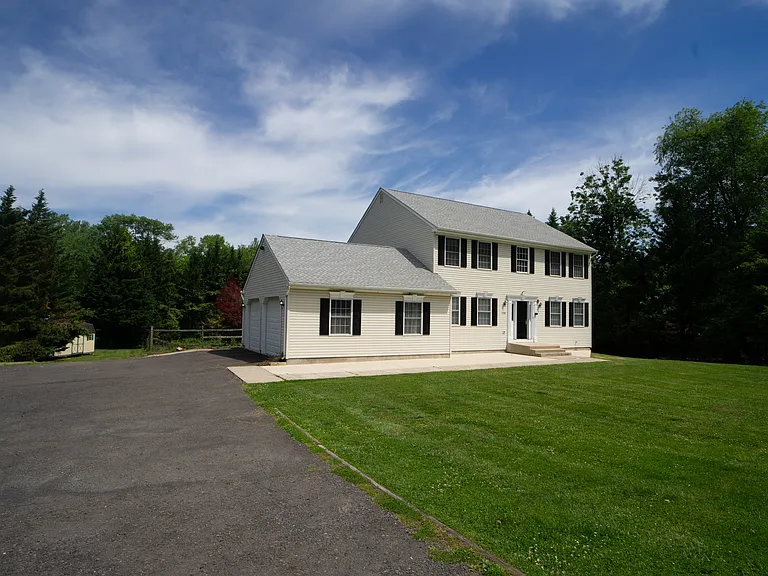 4300 Old Lincoln Hwy — Photo 2