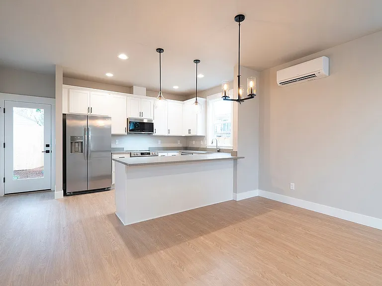 15893 SE Washington Ct — Photo 7
