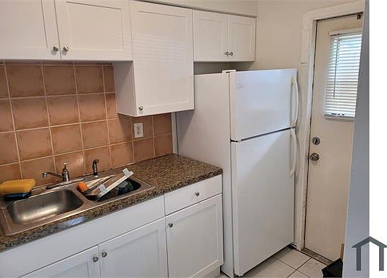 2nd image of 7531 Venetian St #3