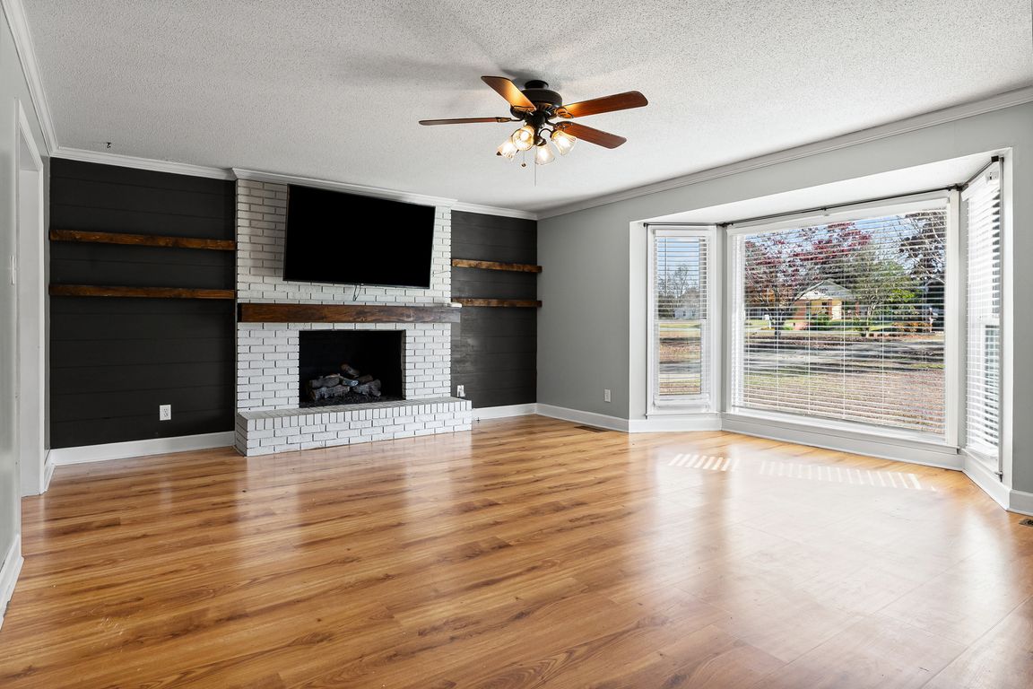 next background image