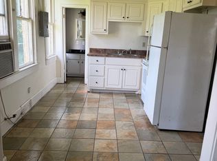 302 S Cedar St APT B, Florence, AL 35630