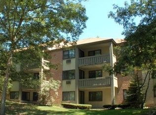 64 Queen Anne Ct APT 5, East Weymouth, MA 02189